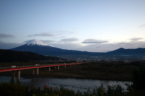 東名高速下り線　富士川ＳＡにて